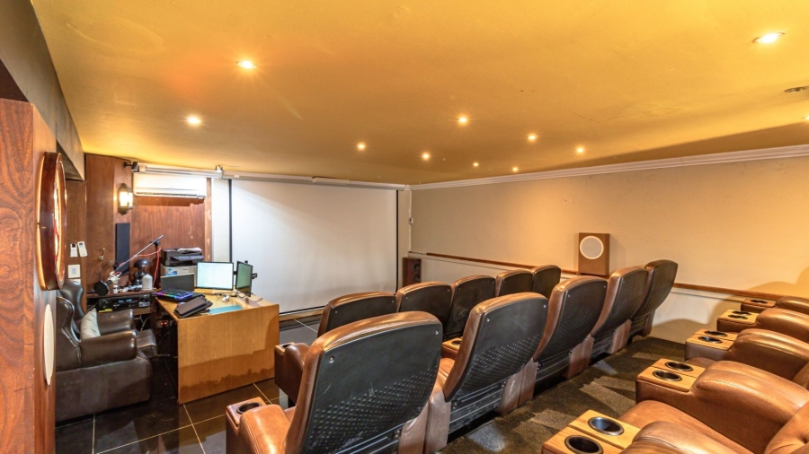 5 Bedroom Property for Sale in Bettys Bay Western Cape